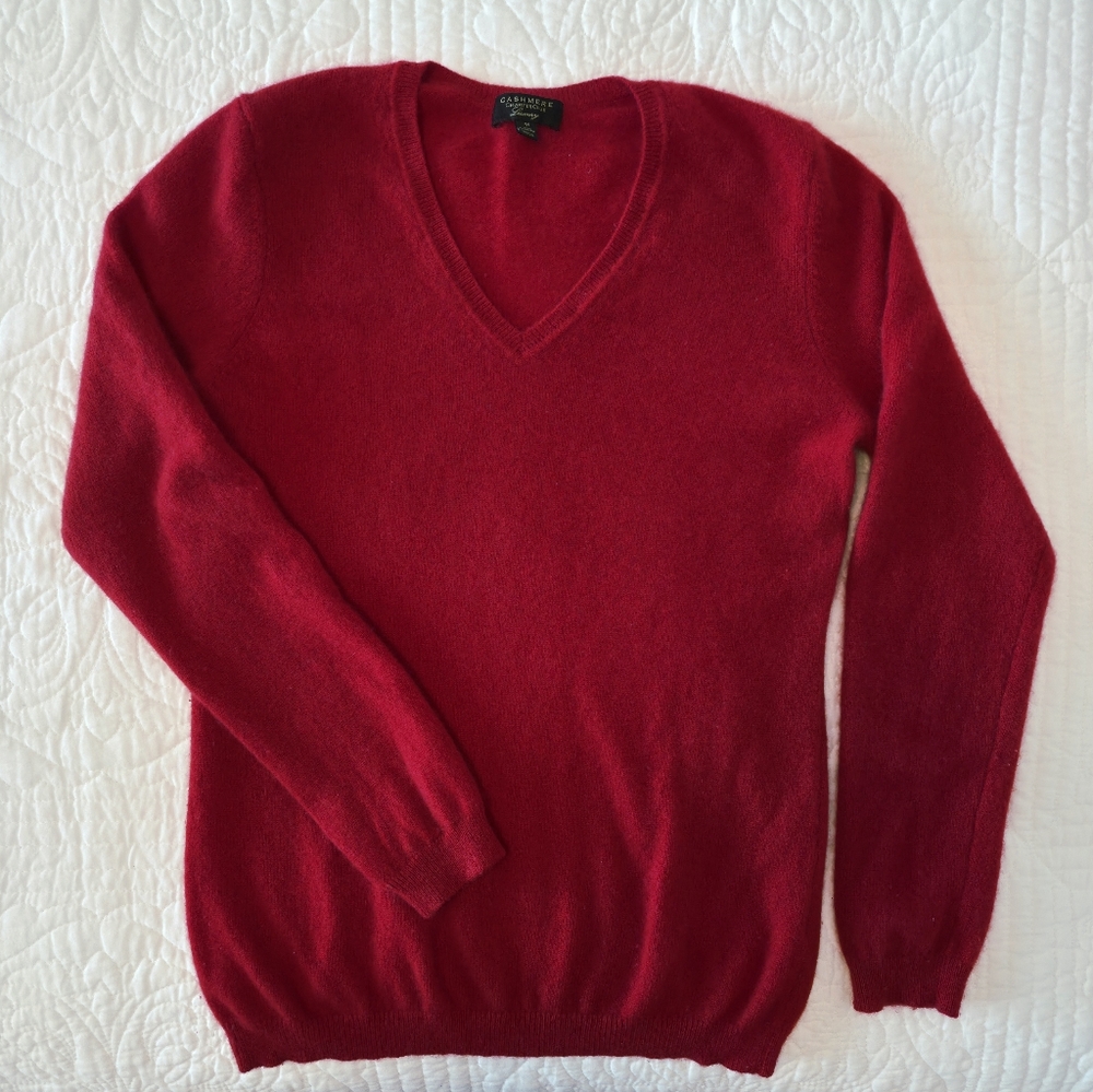 Womens Charter Club Cashmere V-Neck Sweater in Rich Red